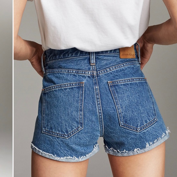 SOLD Aritzia Denim Forum Shorts - Picture 3 of 5